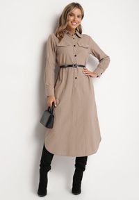 Born2be - Ciemnobeżowa Koszulowa Sukienka na Guziki z Paskiem i Imitacją Kieszeni Tintarra. Kolor: beżowy. Typ sukienki: koszulowe. Styl: elegancki, sportowy, klasyczny #1