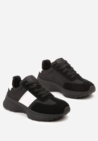 Born2be - Czarne Sneakersy ze Skóry Naturalnej Ozdobione Wstawkami z Ekozamszu Brialle. Kolor: czarny. Materiał: skóra. Wzór: aplikacja #3
