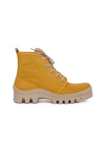 Zapato - ażurowe dziurkowane botki workery na grubej podeszwie - skóra naturalna - model 511 - kolor żółty. Kolor: żółty. Materiał: skóra. Wzór: ażurowy