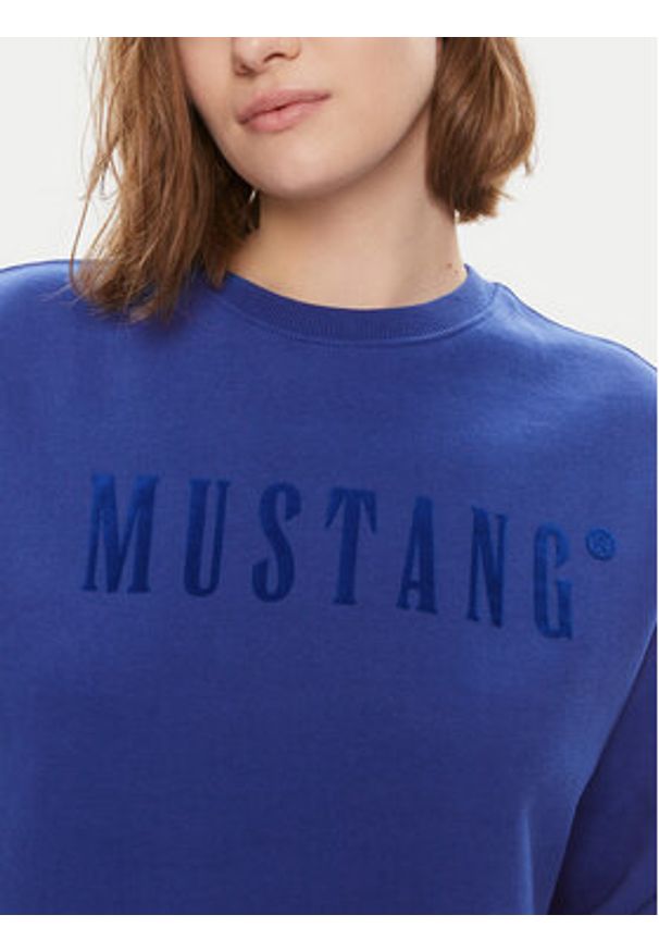 Mustang Bluza Bea 1014623 Niebieski Regular Fit. Kolor: niebieski. Materiał: bawełna