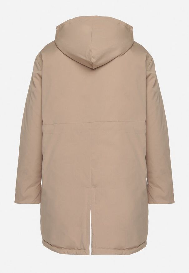 Born2be - Beżowa Kurtka Parka z Nieodpinanym Kapturem i Napisami Zolzia. Okazja: na co dzień. Kolor: beżowy. Wzór: napisy. Styl: casual