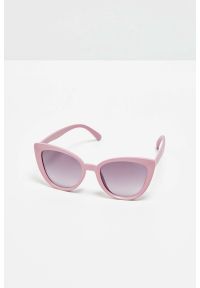 MOODO - Okulary przeciwsłoneczne z plastikowymi oprawkami malinowe. Kolor: różowy. Materiał: akryl. Wzór: gładki, jednolity
