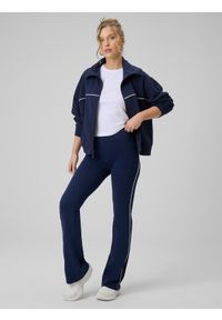 4f - 4F Legginsy z rozszerzanymi nogawkami damskie - granatowe L. Okazja: na spacer. Stan: podwyższony. Kolor: niebieski. Materiał: dzianina, bawełna, materiał. Sport: turystyka piesza #1