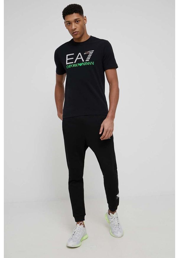 EA7 Emporio Armani spodnie bawełniane 3LPP81.PJEQZ męskie kolor czarny gładkie. Kolor: czarny. Materiał: bawełna. Wzór: gładki