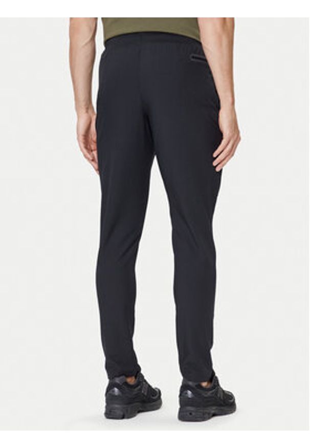 Under Armour Spodnie dresowe Ua Unstoppable Tapered Pants 1352028-001 Czarny Fitted Fit. Kolor: czarny. Materiał: syntetyk