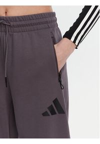 Adidas - adidas Spodnie dresowe Z.N.E. Barrel JC5411 Szary Loose Fit. Kolor: szary. Materiał: bawełna #2
