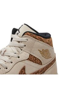Nike Sneakersy Air Jordan 1 Mid Se DZ4129 102 Beżowy. Kolor: beżowy. Materiał: zamsz, skóra. Model: Nike Air Jordan #4