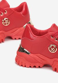 Renee - Czerwone Sneakersy przed Kostkę z Metalicznym Zdobieniem na Grubej Podeszwie Umsine. Wysokość cholewki: przed kostkę. Kolor: czerwony. Wzór: aplikacja #4