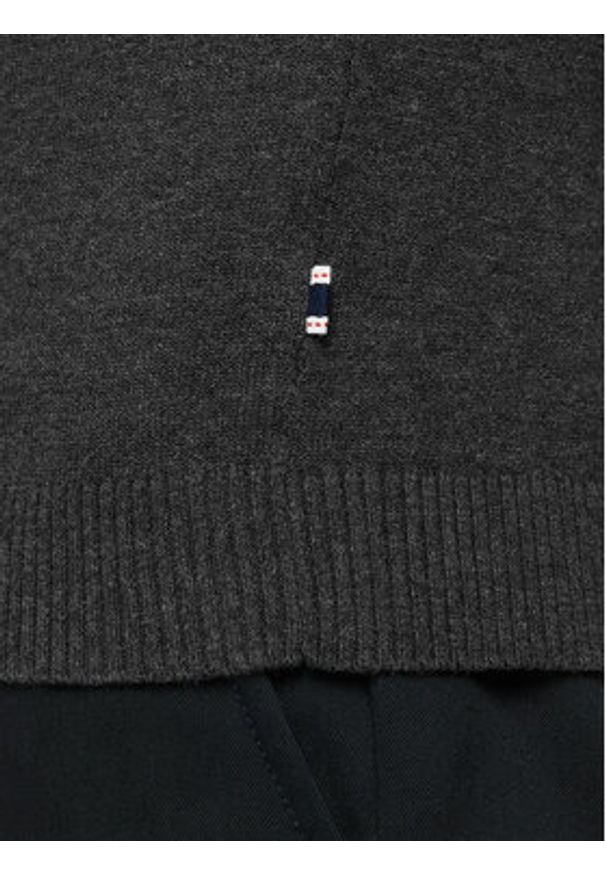 Jack & Jones - Jack&Jones Sweter Basic 12137190 Szary Regular Fit. Kolor: szary. Materiał: bawełna