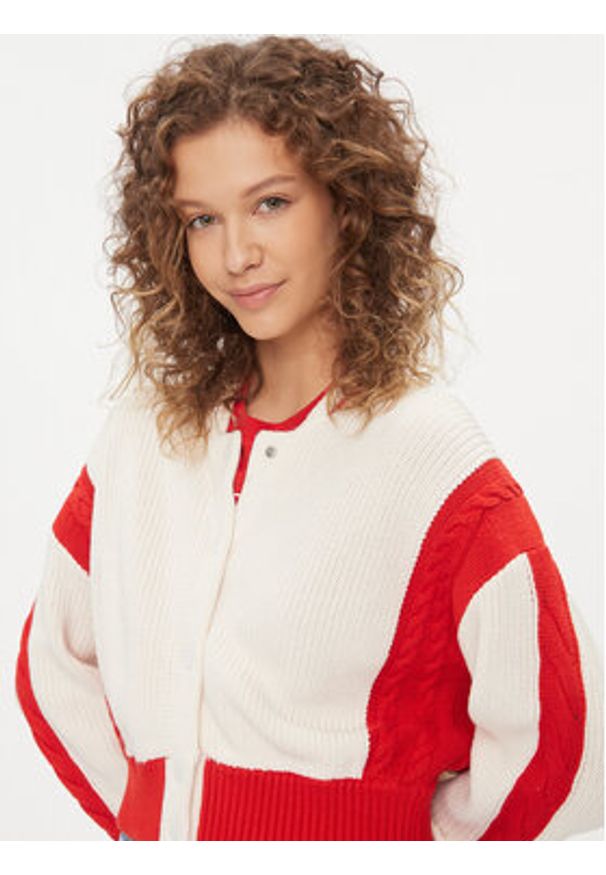 Tommy Jeans Kardigan Archive DW0DW15856 Écru Regular Fit. Materiał: syntetyk