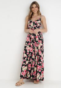 Born2be - Czarna Sukienka Damaia. Typ kołnierza: kołnierz z falbankami. Kolor: czarny. Materiał: wiskoza. Długość rękawa: na ramiączkach. Wzór: kwiaty. Długość: maxi #4