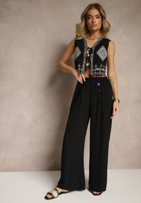 Renee - Czarne Spodnie z Bawełną o Szerokim Kroju High Waist Ozdobione Guzikami Morritia. Okazja: na co dzień. Stan: podwyższony. Kolor: czarny. Materiał: bawełna. Wzór: aplikacja. Styl: elegancki, casual #5