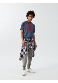 Diverse - T-shirt męski z nadrukiem NY SHADE S1828 - ciemnoniebieski - Rozmiar: L. Kolor: niebieski. Materiał: poliester, bawełna. Wzór: nadruk