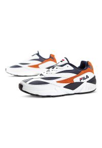 Fila - FILA V94M R LOW > 1010716-21P. Materiał: syntetyk, materiał, tworzywo sztuczne, skóra. Szerokość cholewki: normalna #1