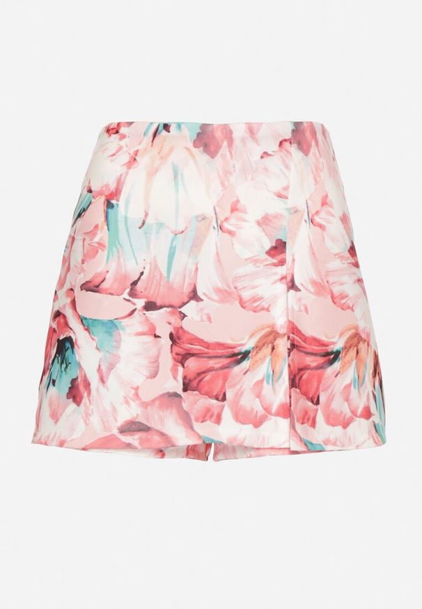 Born2be - Różowe Spódnico-Szorty z Wysokim Stanem Ozdobione Kwiatami Deriani. Okazja: na co dzień. Stan: podwyższony. Kolor: różowy. Wzór: aplikacja, kwiaty. Sezon: wiosna. Styl: casual, elegancki