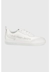 Calvin Klein Jeans sneakersy kolor biały. Nosek buta: okrągły. Zapięcie: sznurówki. Kolor: biały. Materiał: guma