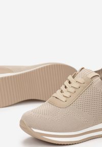 Born2be - Ciemnobeżowe Sneakersy na Koturnie z Wiązaniem Kainusse. Kolor: beżowy. Obcas: na koturnie #5