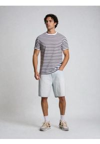Sinsay - Bawełniana koszulka w paski - czarny. Kolor: czarny. Materiał: bawełna. Wzór: paski