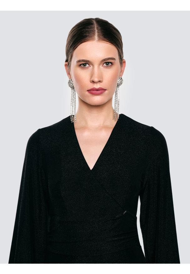 Big-Star - Sukienka damska midi błyszcząca czarna Daniela 906. Kolor: czarny. Materiał: tkanina, materiał. Długość rękawa: długi rękaw. Typ sukienki: dopasowane, rozkloszowane. Długość: midi