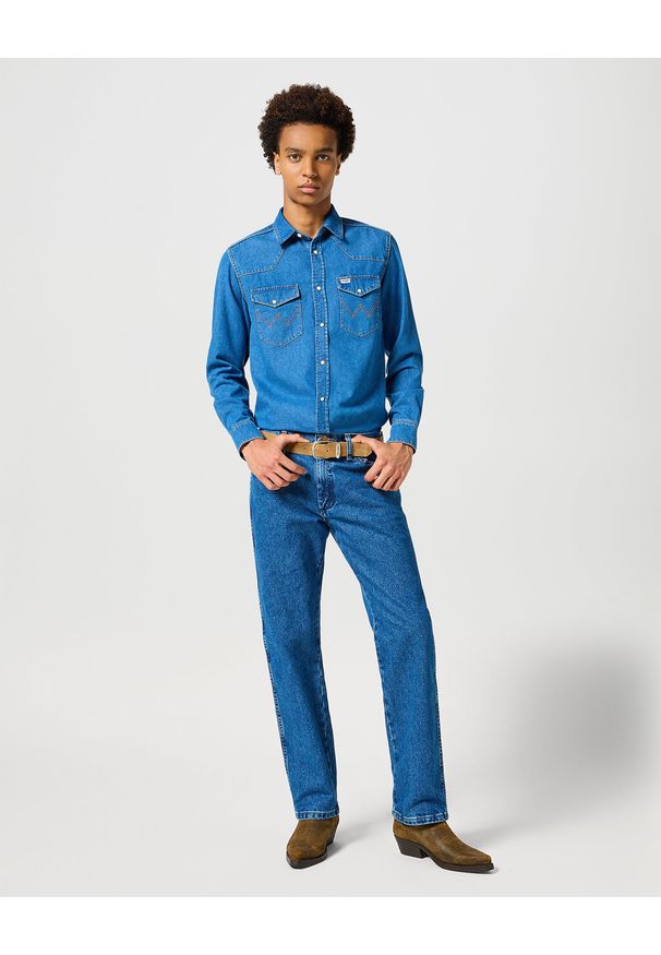 Wrangler - MĘSKA KOSZULA JEANSOWA WESTERN SHIRT MID STONE 112357215 W5B4014179. Materiał: jeans