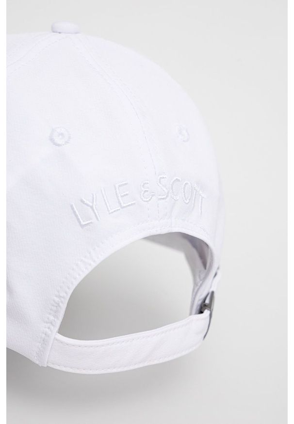 Lyle & Scott czapka kolor biały z aplikacją. Kolor: biały. Materiał: materiał, tkanina. Wzór: aplikacja