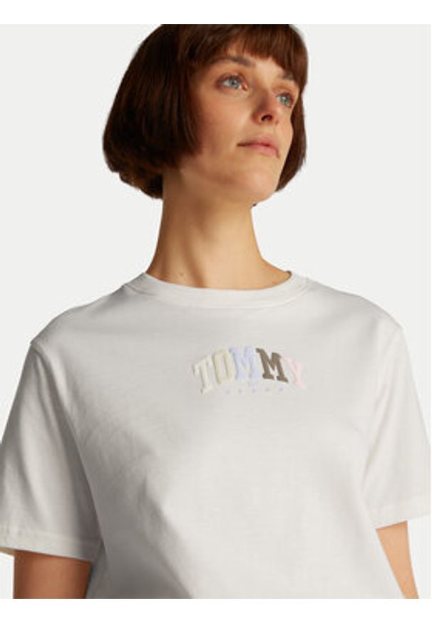 Tommy Jeans T-Shirt Color Varsity DW0DW21337 Écru Relaxed Fit. Materiał: bawełna