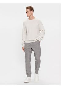 Calvin Klein Sweter K10K111954 Écru Regular Fit. Materiał: wełna