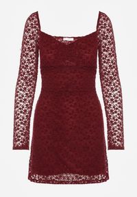 Born2be - Bordowa Koronkowa Sukienka o Dopasowanym Kroju z Kwadratowym Dekoltem Tiwedesa. Okazja: na imprezę. Typ kołnierza: dekolt kwadratowy. Kolor: czerwony. Materiał: koronka. Styl: klasyczny, elegancki #4