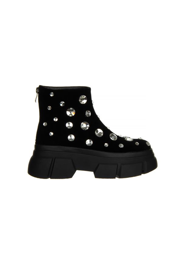 Botki Lola Lola by Sca'viola S-84 Black Suede 047208, Czarny, Skóra naturalna. Kolor: czarny. Materiał: skóra. Szerokość cholewki: normalna. Wzór: aplikacja. Obcas: na obcasie. Styl: sportowy, elegancki. Wysokość obcasa: średni