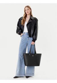 TOMMY HILFIGER - Tommy Hilfiger Torebka Th Emblem Tote AW0AW15178 Czarny. Kolor: czarny. Materiał: skórzane #1