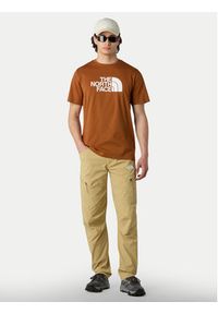 The North Face T-Shirt Easy NF0A8A6C Pomarańczowy Regular Fit. Kolor: pomarańczowy. Materiał: syntetyk
