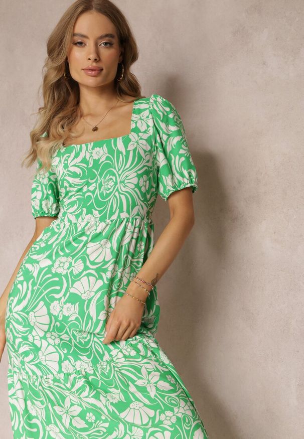Renee - Jasnozielona Taliowana Sukienka Midi z Wiskozy w Kwiaty Alexanita. Kolor: zielony. Materiał: wiskoza. Wzór: kwiaty. Sezon: lato. Długość: midi