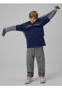 4f - 4F T-shirt loose z nadrukiem chłopięcy - granatowy 134/140 (8-10 lat). Okazja: na co dzień. Kolor: niebieski. Materiał: skóra, bawełna, dzianina. Wzór: nadruk. Sezon: lato. Styl: casual #2