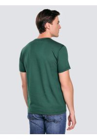 Big-Star - Koszulka męska z logo BIG STAR zielona Melsar 304. Okazja: na co dzień. Kolor: zielony. Materiał: dzianina, jeans. Wzór: nadruk. Styl: wizytowy, casual, klasyczny #5