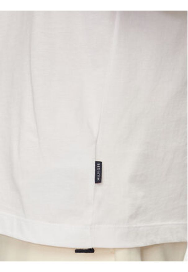 TOMMY HILFIGER - Tommy Hilfiger T-Shirt 85' MW0MW34427 Biały Regular Fit. Kolor: biały. Materiał: bawełna