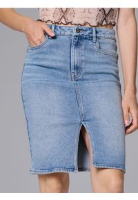 Sinsay - Jeansowa spódnica - niebieski. Kolor: niebieski. Materiał: jeans