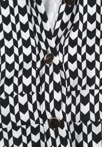 Born2be - Czarna Sukienka Rozkloszowana Długa Def. Kolor: czarny. Materiał: materiał, dzianina. Wzór: geometria. Typ sukienki: dopasowane, koszulowe. Styl: klasyczny. Długość: maxi #7