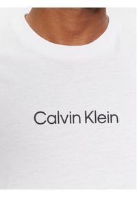 Calvin Klein Longsleeve Hero K10K112396 Biały Regular Fit. Kolor: biały. Materiał: bawełna. Długość rękawa: długi rękaw #4