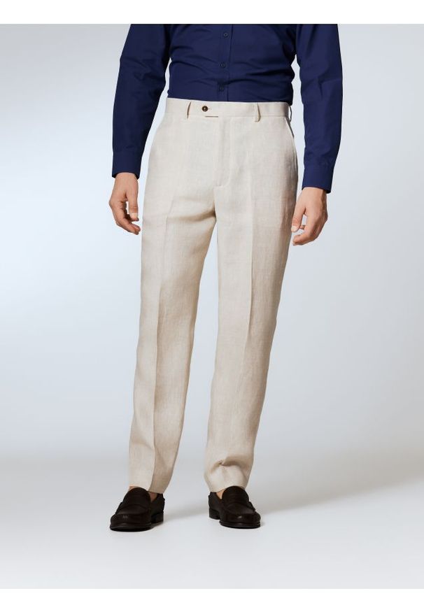 Reserved - Lniane spodnie garniturowe - beżowy. Kolor: beżowy. Materiał: len