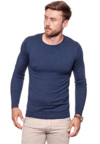 Wrangler - MĘSKI SWETER WRANGLER CREW KNIT NAVY W85672P35 112132245. Wzór: jednolity. Styl: klasyczny