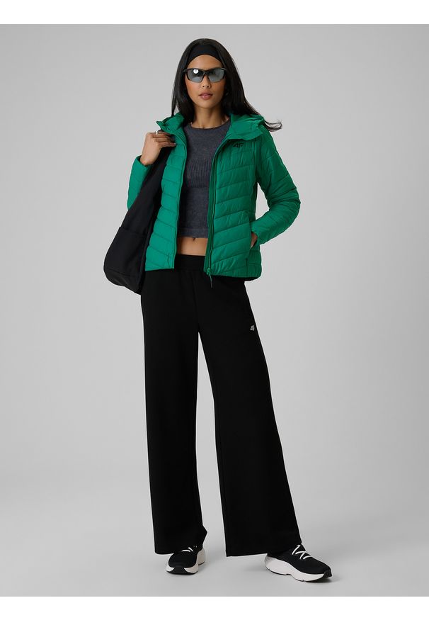 4f - 4F Kurtka z wypełnieniem syntetycznym damska - zielona S. Okazja: na co dzień. Typ kołnierza: kołnierzyk stójkowy. Kolor: zielony. Materiał: syntetyk. Styl: casual, sportowy