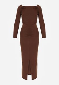 Born2be - Brązowa Dopasowana Sukienka z Ozdobnym Marszczeniem Trenem i Rozcięciem Alutria. Okazja: na wesele, na ślub cywilny. Kolor: brązowy. Długość rękawa: długi rękaw. Typ sukienki: dopasowane #2
