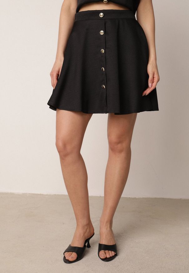 Born2be - Czarny Elegancki Komplet Kamizelka i Rozkloszowana Spódnica z Guzikami Merireida. Kolor: czarny