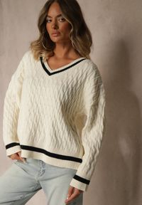 Renee - Jasnobeżowy Sweter w Stylu Preppy z Dodatkiem Kaszmiru i Warkoczowym Splotem Belmire. Okazja: na co dzień. Typ kołnierza: dekolt w serek. Kolor: beżowy. Materiał: kaszmir. Wzór: ze splotem. Styl: casual, klasyczny #6