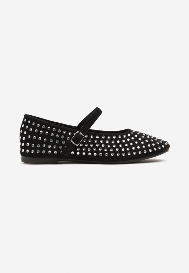 Born2be - Czarne Balerinki z Małymi Ćwiekami i Paskiem Apalia. Okazja: na co dzień. Zapięcie: pasek. Kolor: czarny. Materiał: jeans, materiał, zamsz. Wzór: aplikacja. Obcas: na obcasie. Styl: elegancki, rockowy, casual. Wysokość obcasa: niski