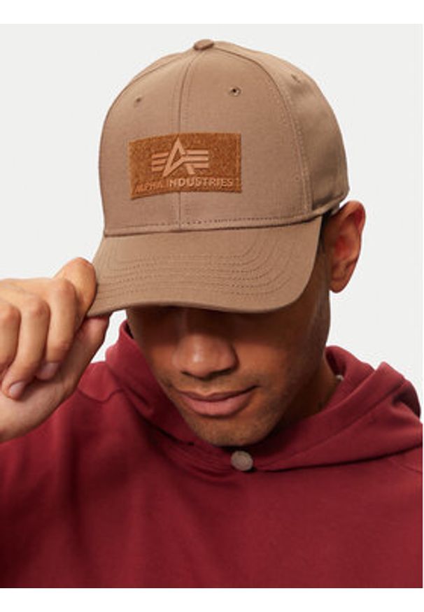 Alpha Industries Czapka z daszkiem 168903 Brązowy. Kolor: brązowy. Materiał: bawełna, materiał