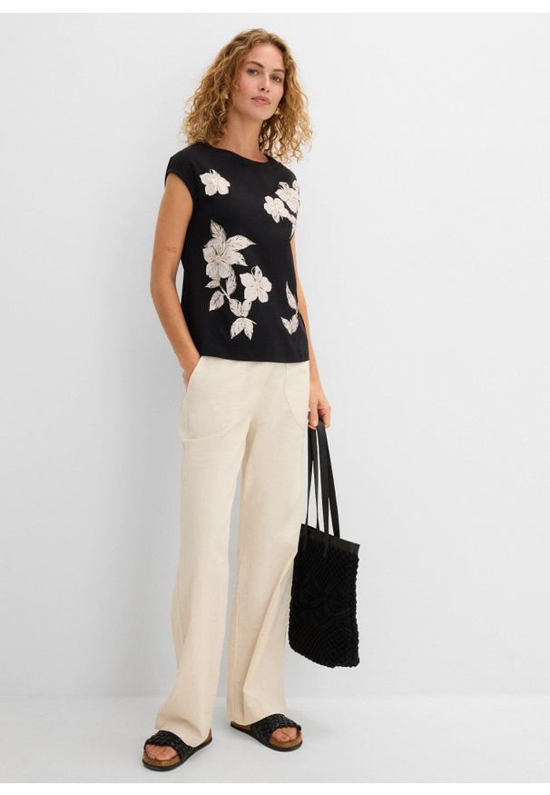 bonprix - Shirt z kwiatowym nadrukiem. Kolor: czarny. Wzór: nadruk, kwiaty