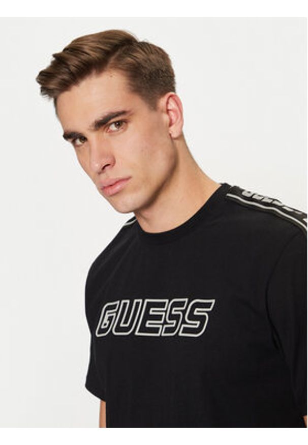Guess T-Shirt Arlo Z4GI18 J1314 Czarny Regular Fit. Kolor: czarny. Materiał: bawełna