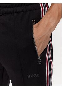 Hugo Spodnie dresowe Darst 50497953 Czarny Regular Fit. Kolor: czarny. Materiał: dresówka, bawełna #3