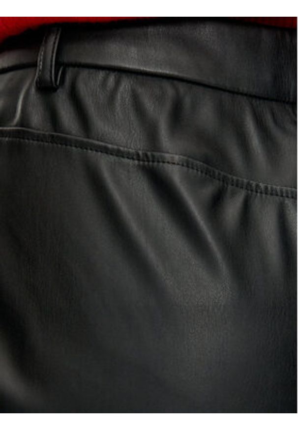 Vila Spodnie z imitacji skóry Paloma 14098247 Czarny Flare Fit. Kolor: czarny. Materiał: skóra